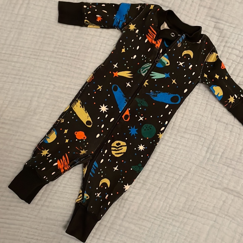 Hanna andersson space romper